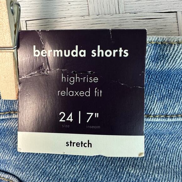 Ava & Viv high rise relax fit Bermuda short cut off denim medium wash plus size - Picture 5 of 12